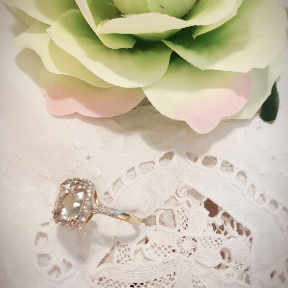 3.76ctw Genuine Peridot & White Sapphire 10K - Picture 4 of 8